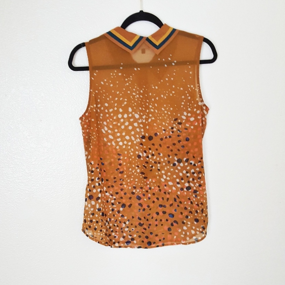 *SOLD* Cabi Cheers Sleeveless Button Down Blouse - Picture 4 of 8
